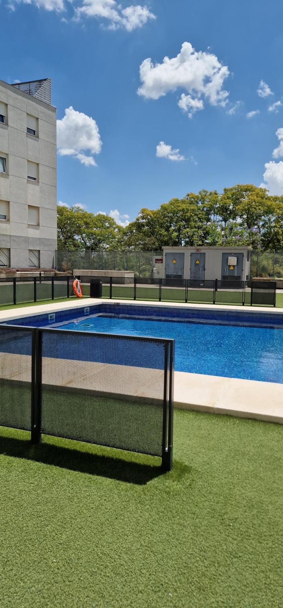 Apartment With Free Parking And Pool บอร์มูโคส ภายนอก รูปภาพ